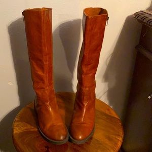 Camel Colored EnZo Boots Excellent Condition